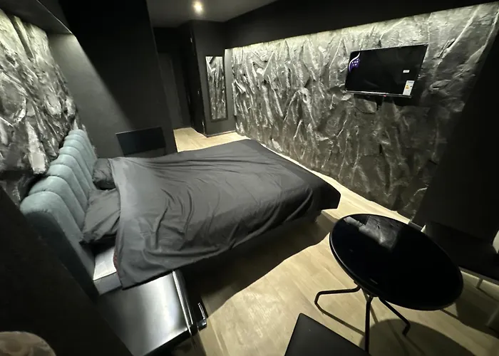 На АвтовокзаліГотель